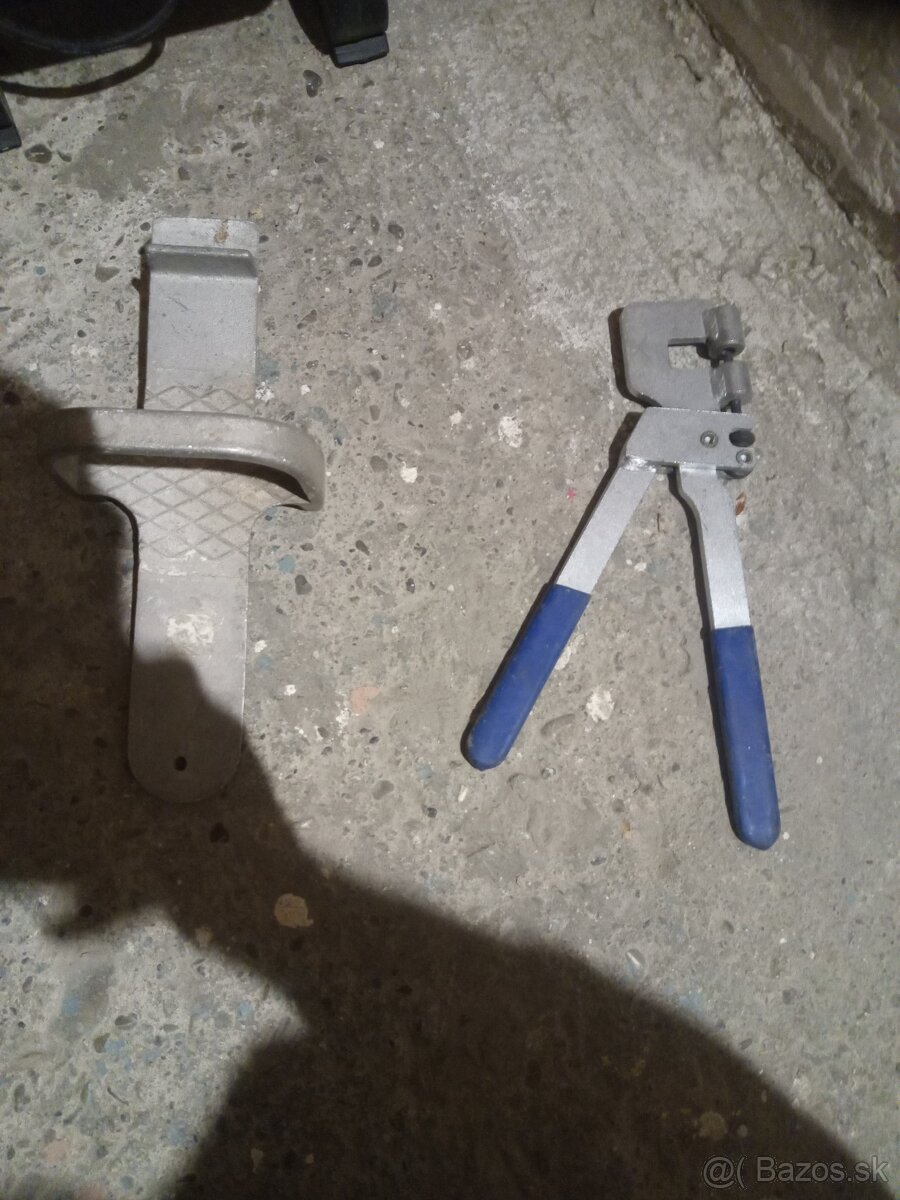 Perforovacie kliešte rigips 40