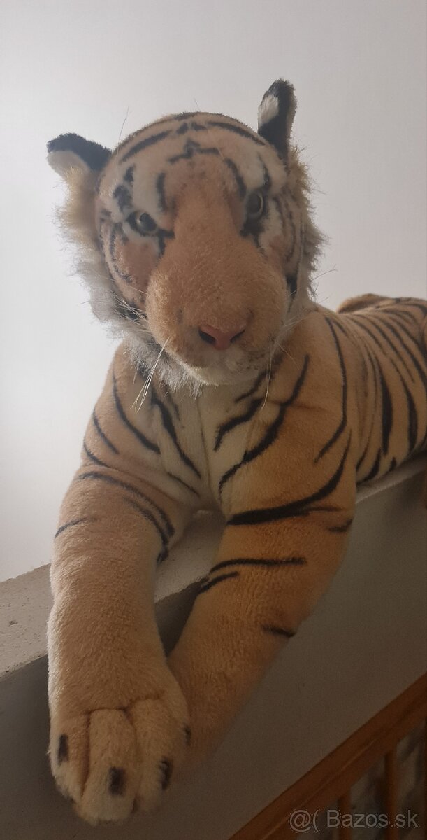 Plysovy tiger