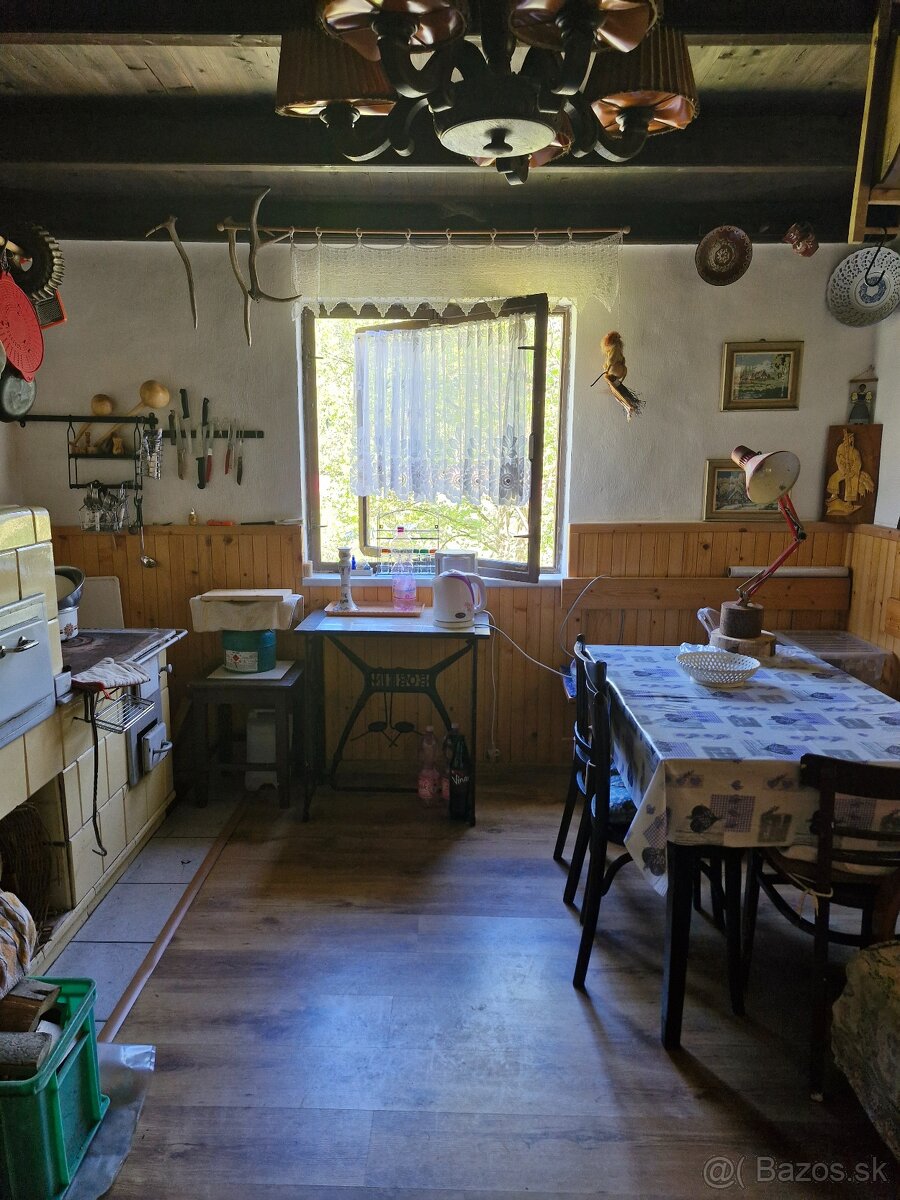 Predam záhradu s chatkou