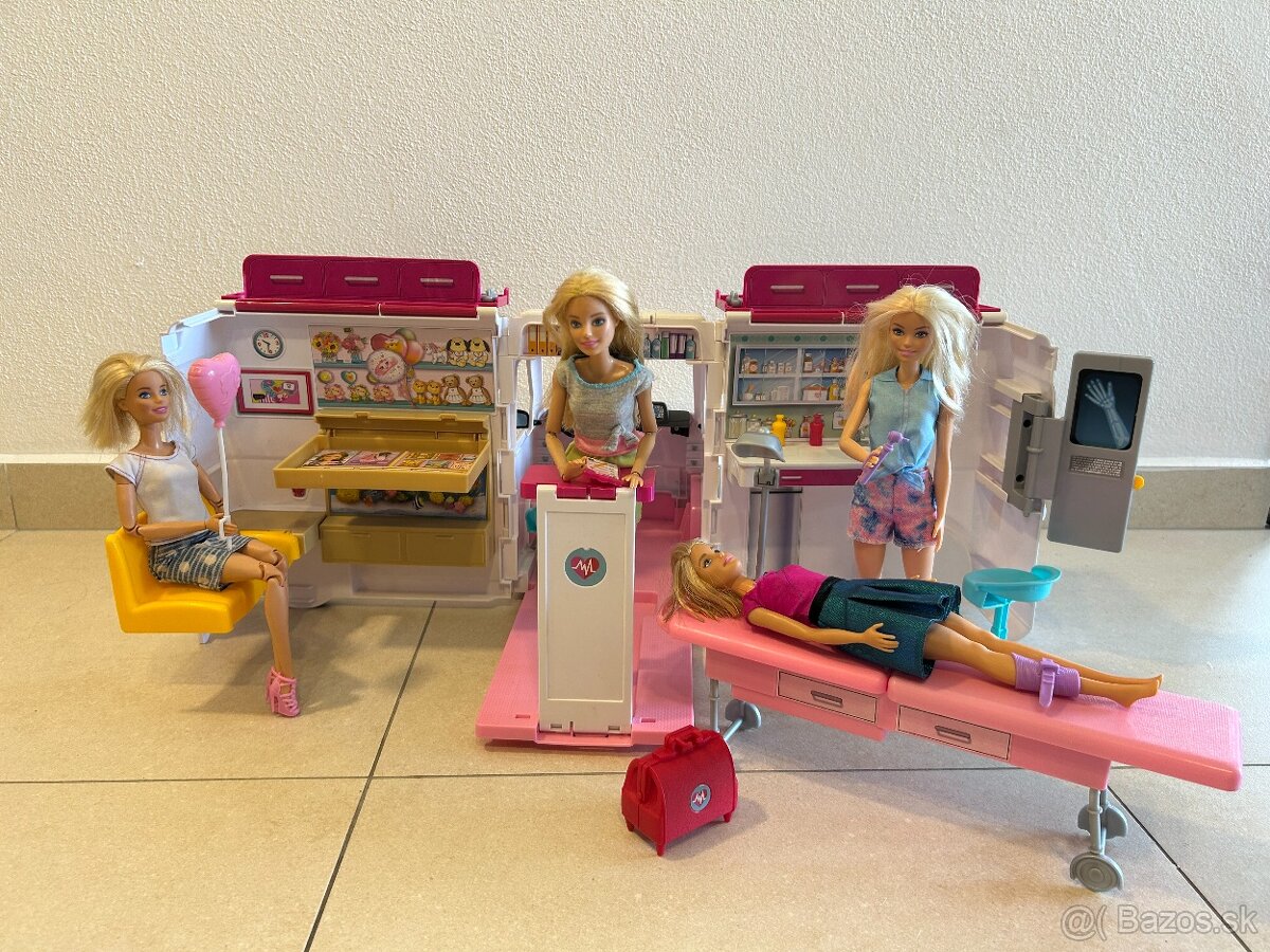 Barbie sanitka s príslušenstvom
