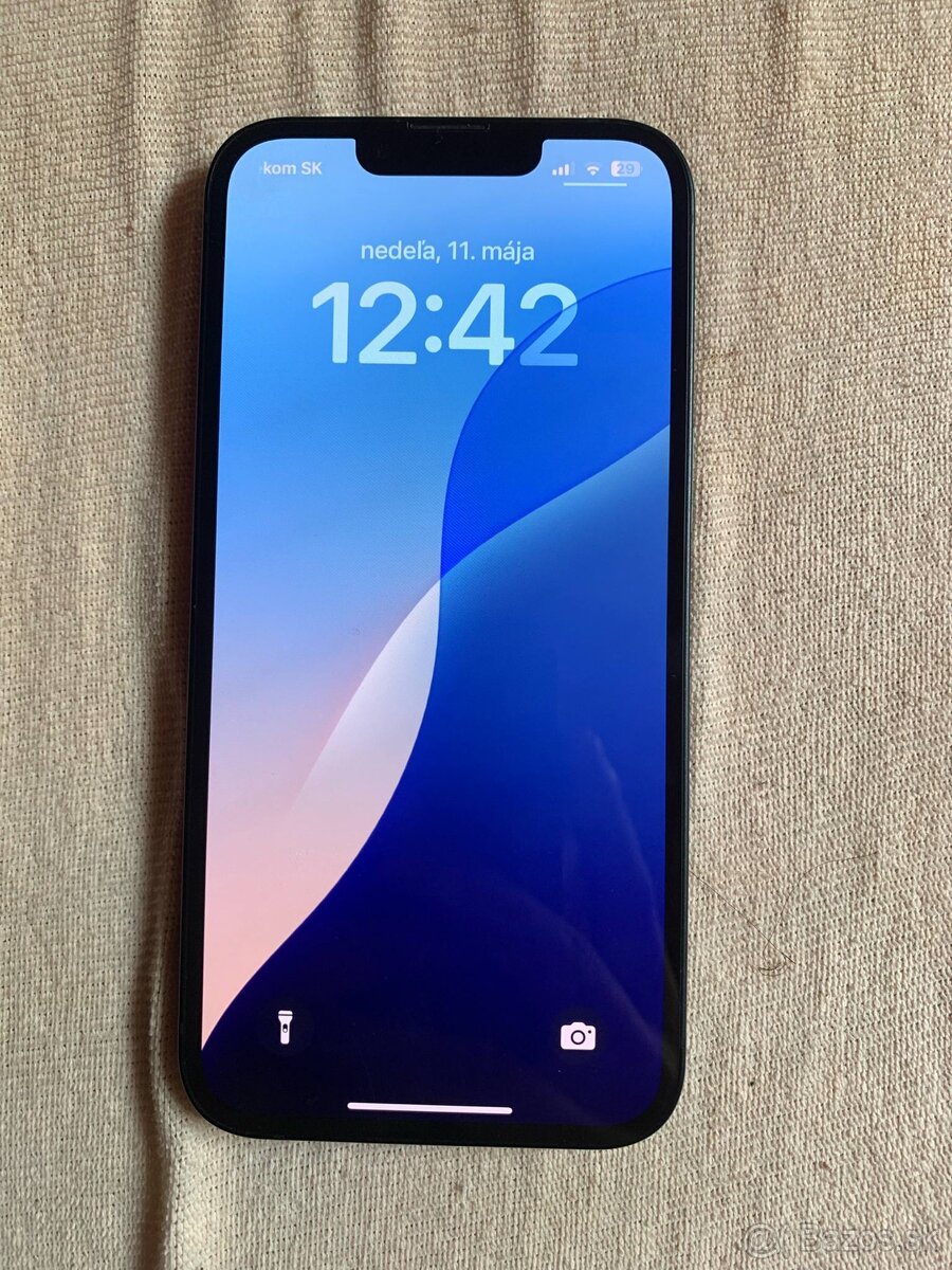 iPhone 13