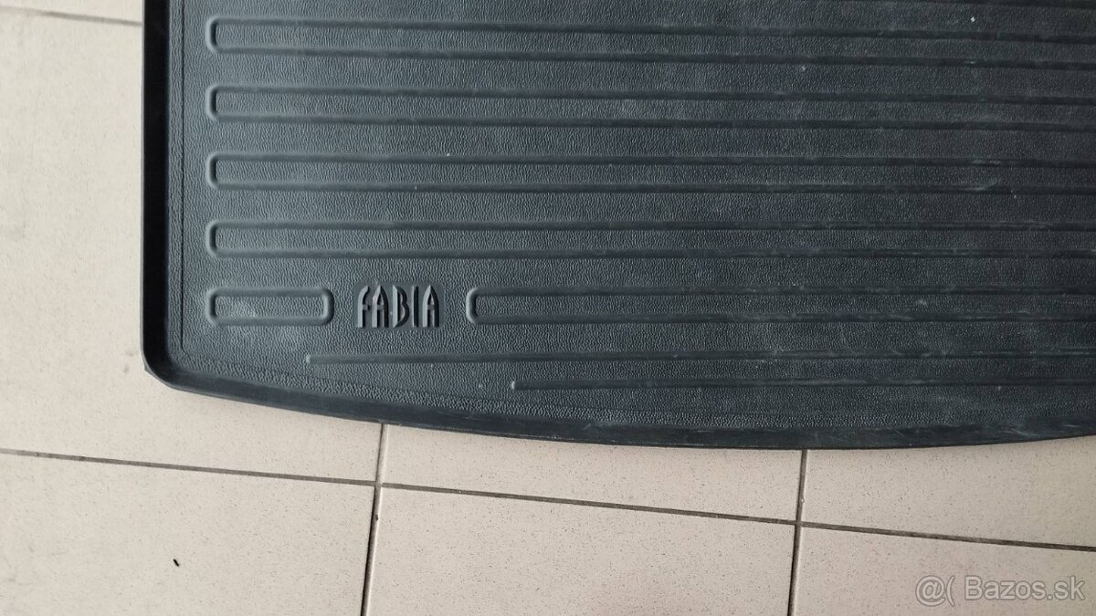 GUMA DO BATOZINOVEHO PRIESTORU SKODA FABIA 1 COMBI