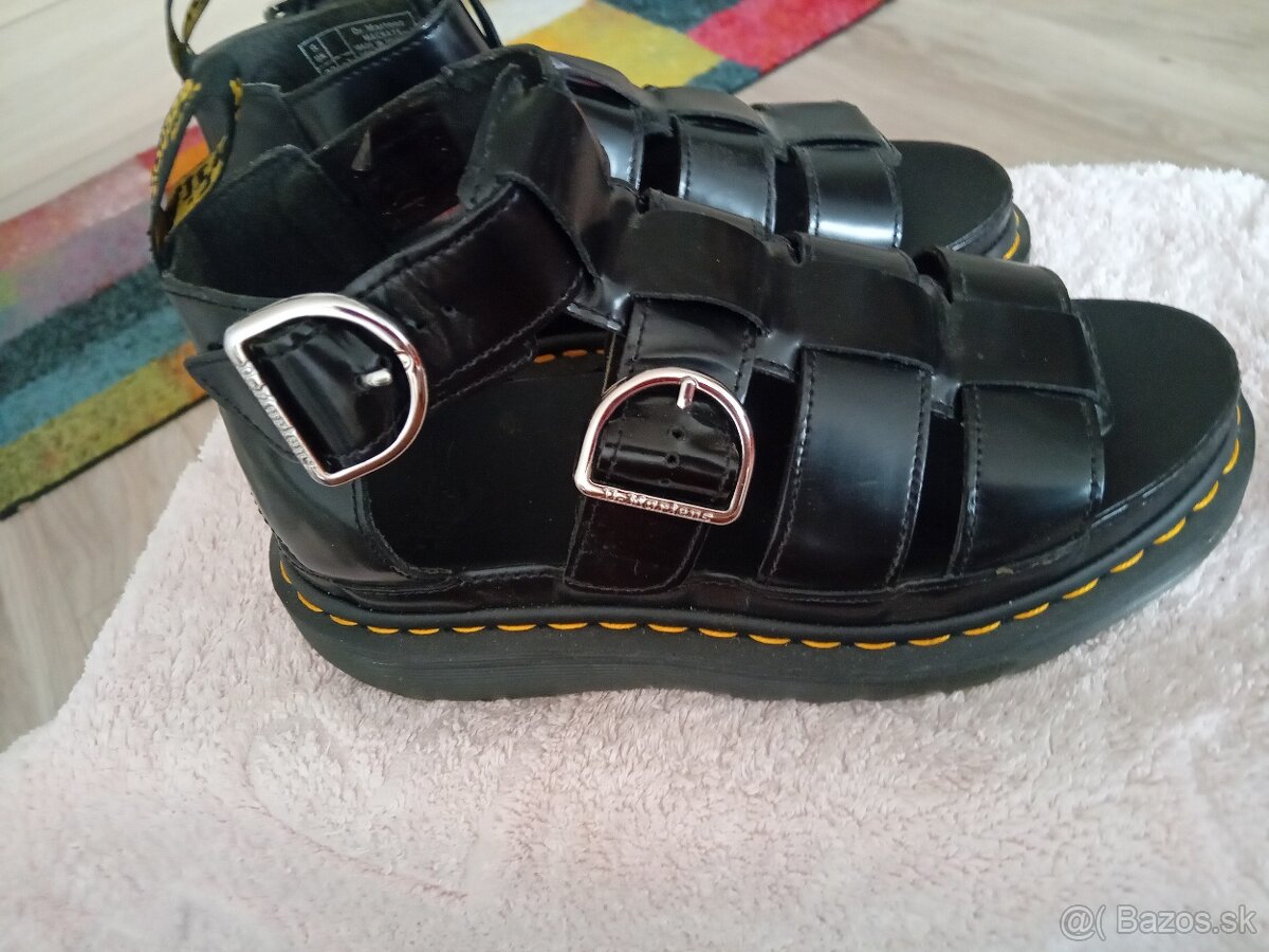 Sandale Dr. MARTENS