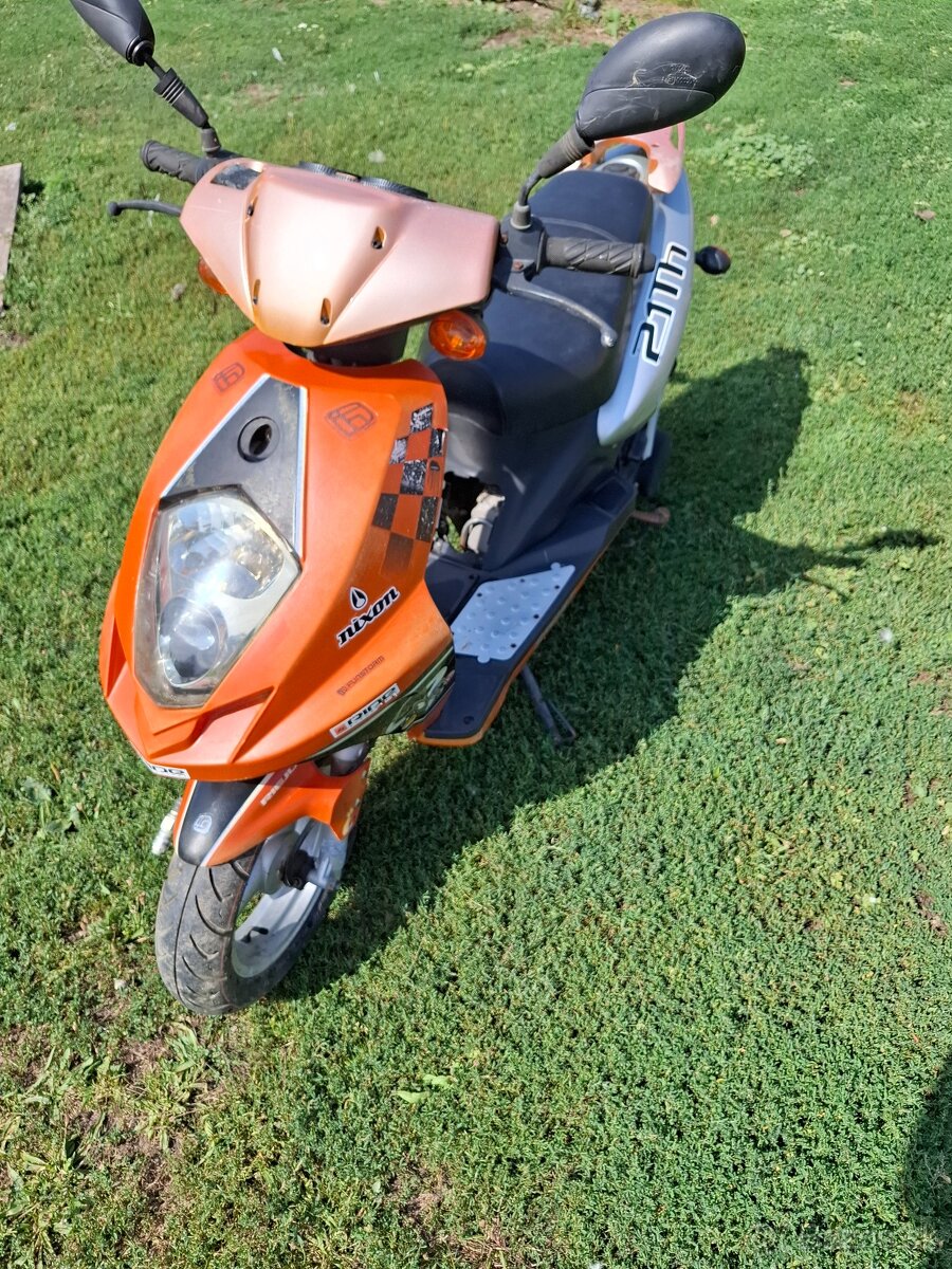 skútre obsah 125