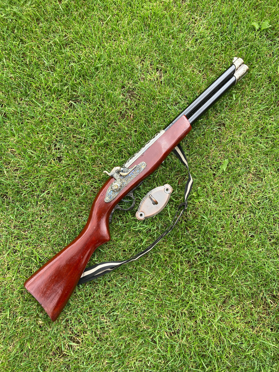 Replika historická perkusná puška