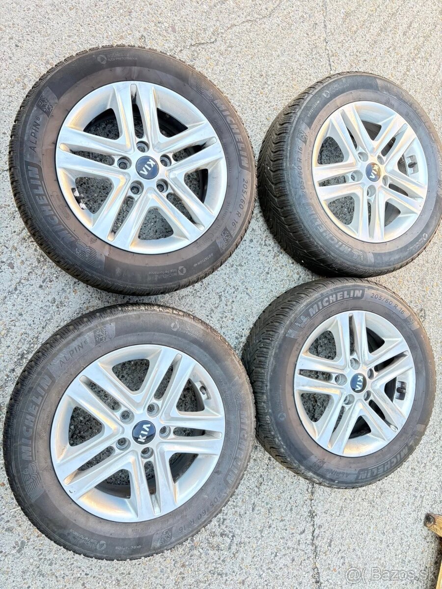 Zimne pneumatiky 205/60 R16 + disky