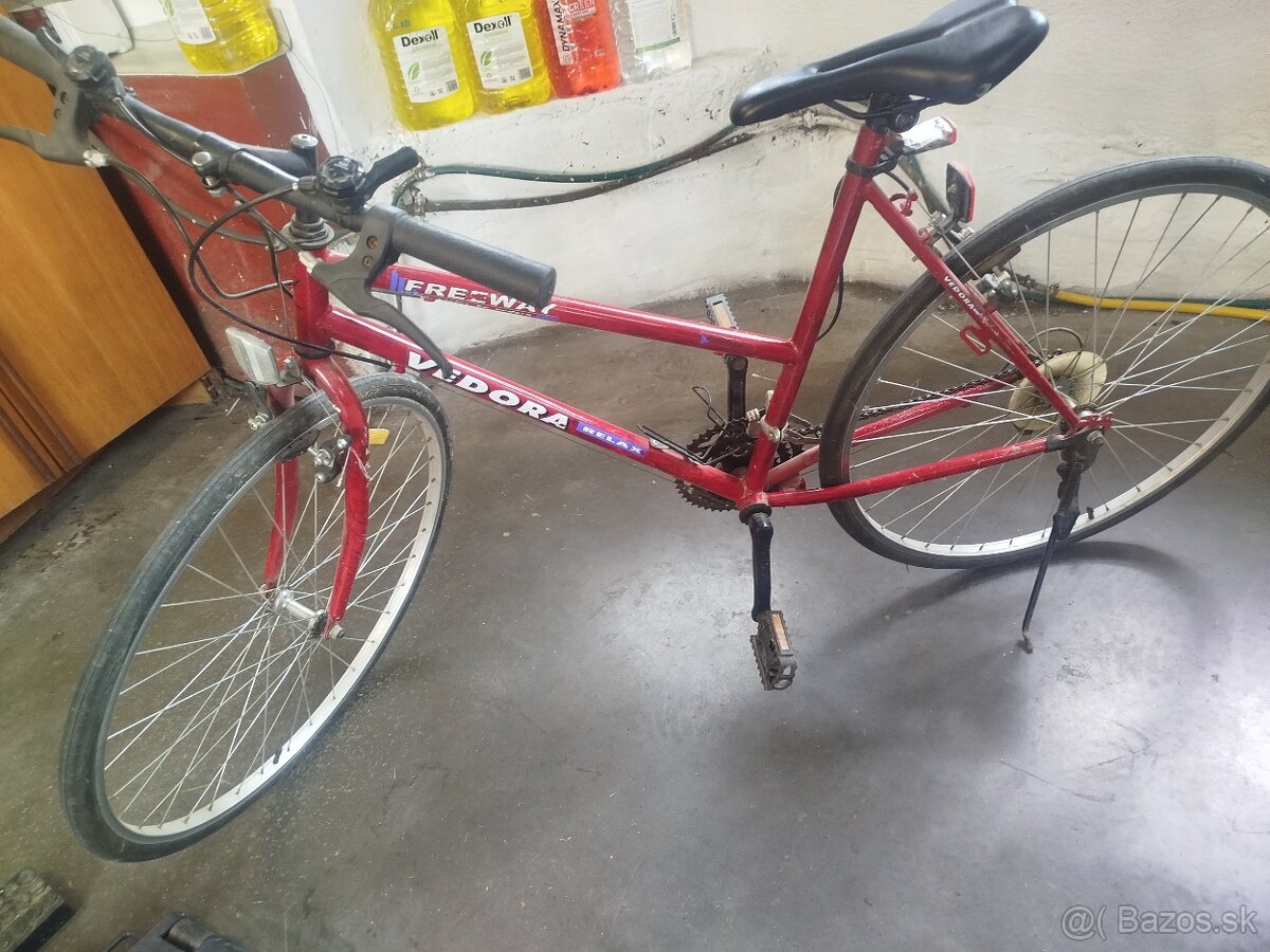 Cestný bicykel vedora