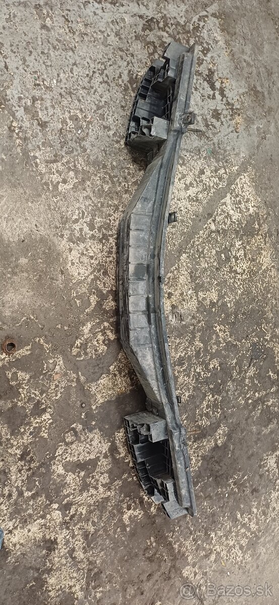 Zadna vystuha naraznika hyundai ix20