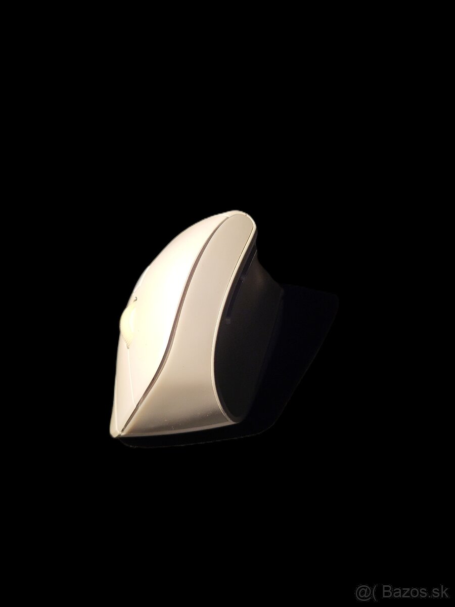 Eternico MV300 - vertikálna bezdrôtová myš (biela) - 10 €