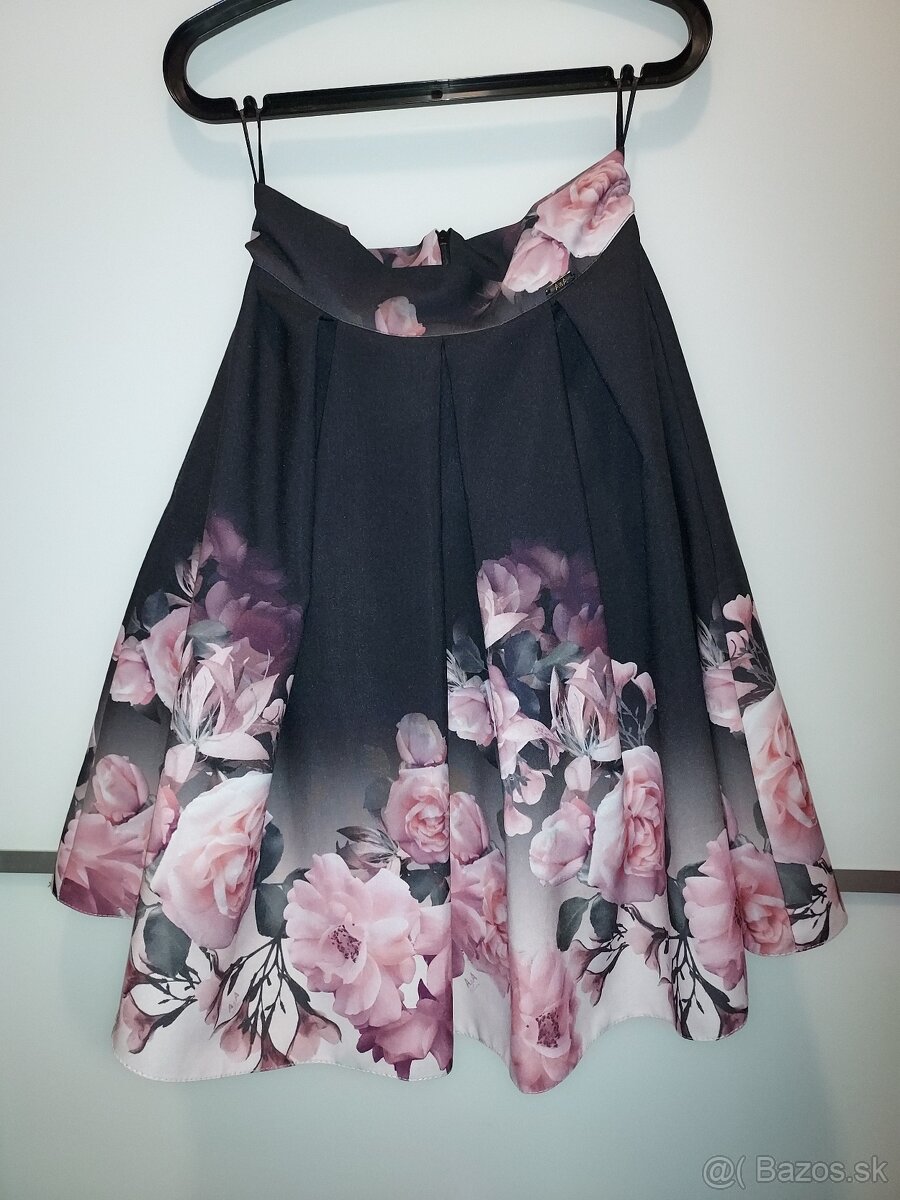 Sukňa A&A čierna s ružovými kvetmi