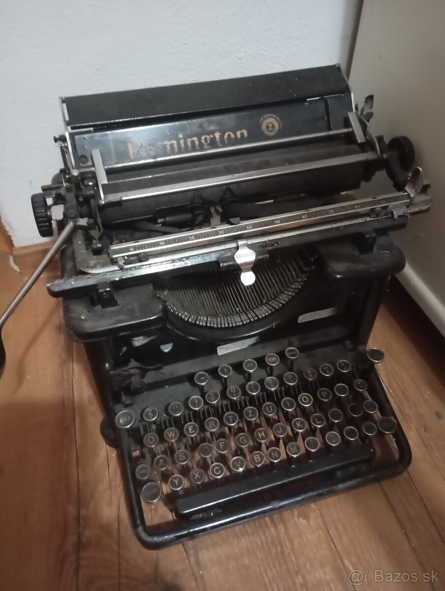 Predam tento asi 100 - rocny písací stroj