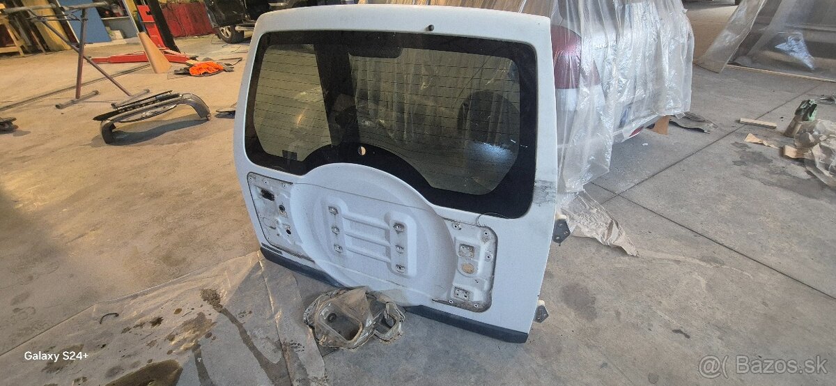 Mitsubishi Pajero IV