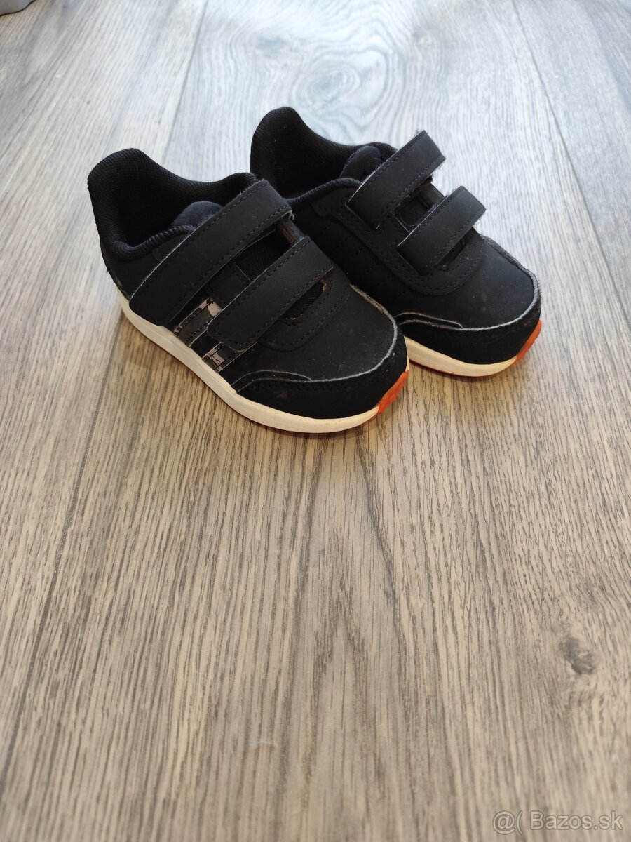 Adidas tenisky