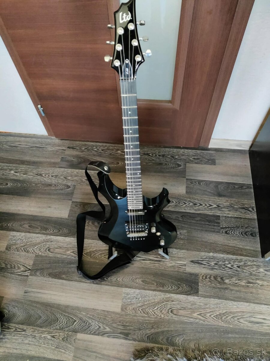Gitara ESP LTD F-10KIT + príslušenstvo