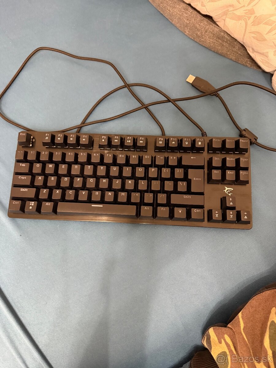 Predám hernú klavesnicu white Shark spartan