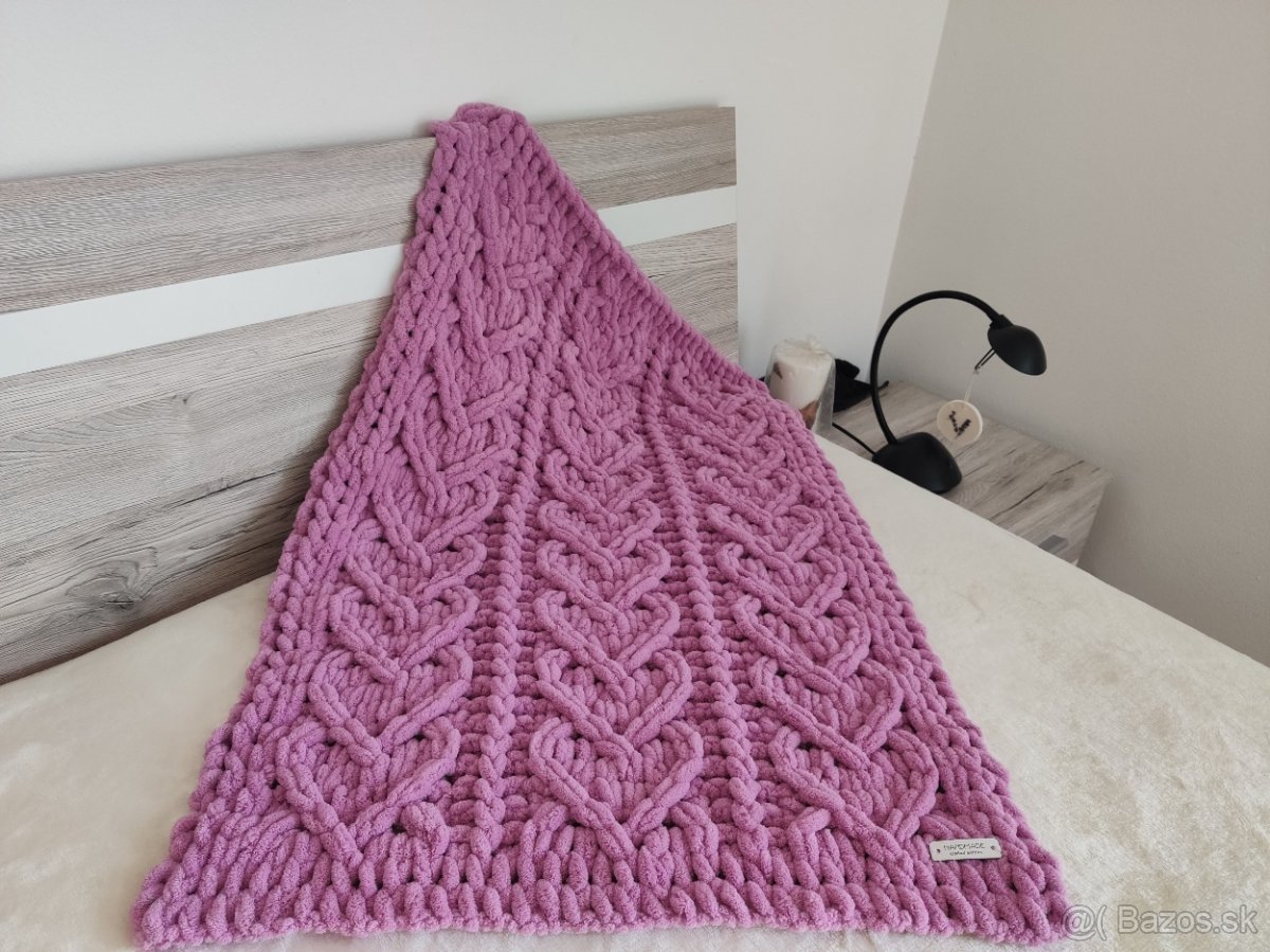 Pletená detská deka ružovo-fialová