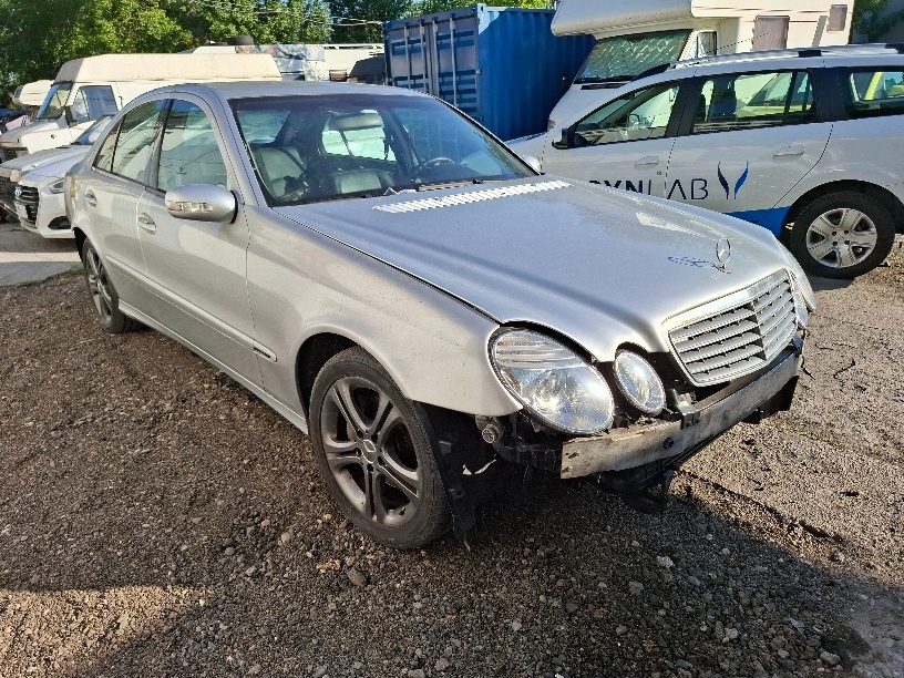 Mercedes E W211