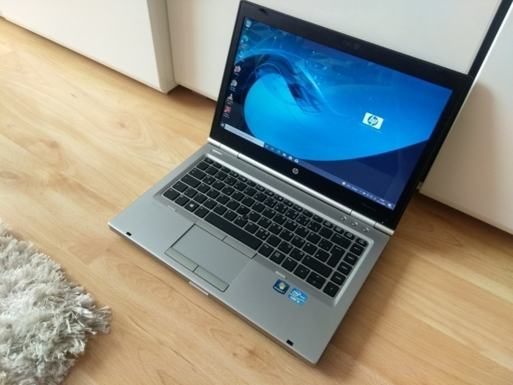 predám HP elitebook / 4gb ram / Intel core i5 / 120gb ssd-