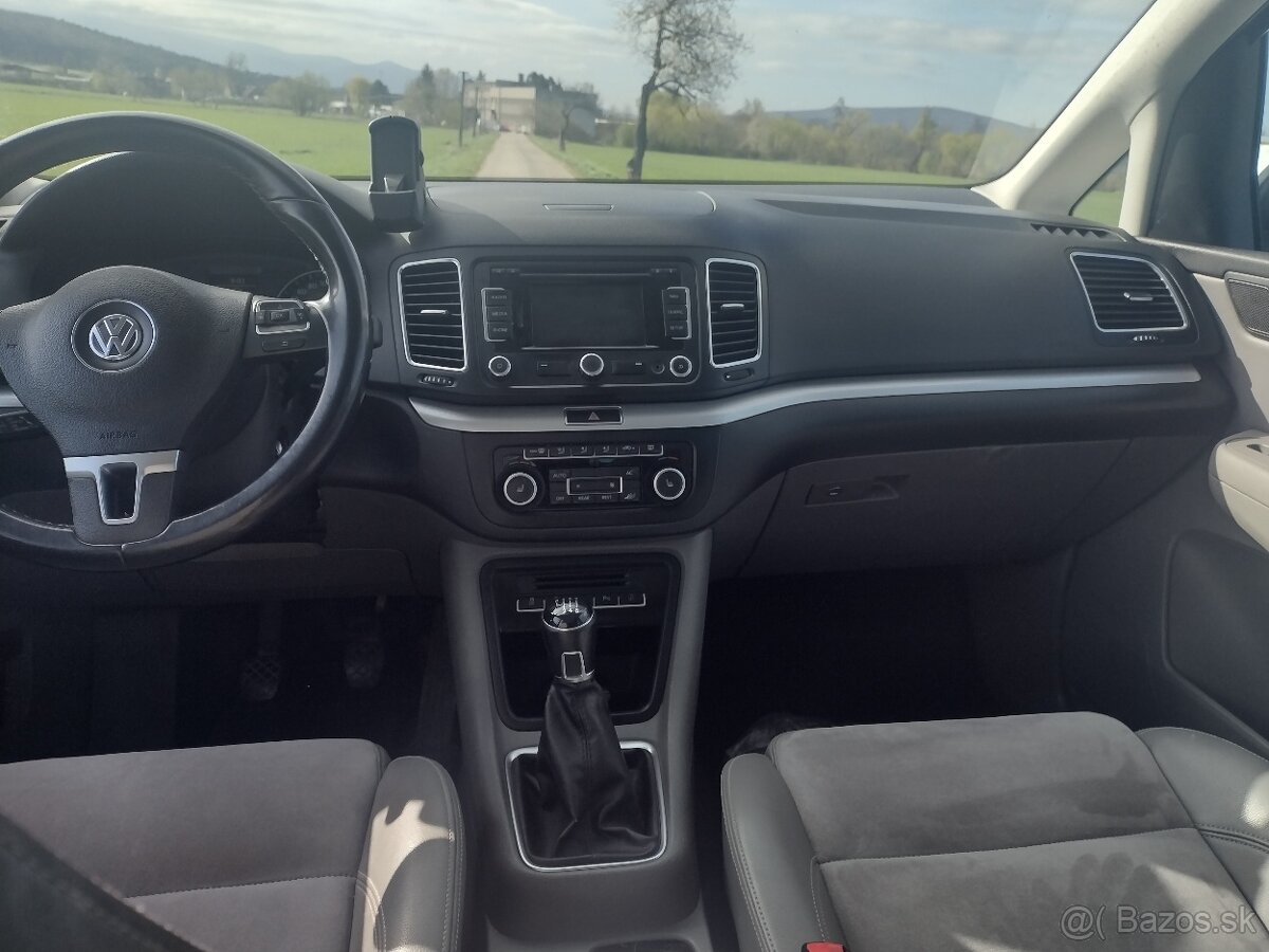 VW SHARAN 2.0 TDI 4 MOTION NAJ.249000 KM ROK VÝROBY 2012