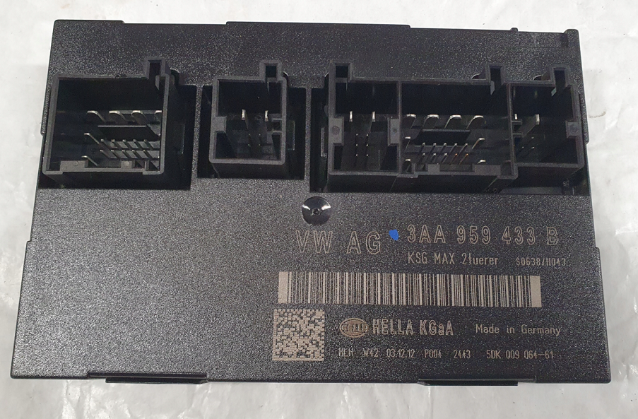 Komfortka VW Passat B7 3AA959433B