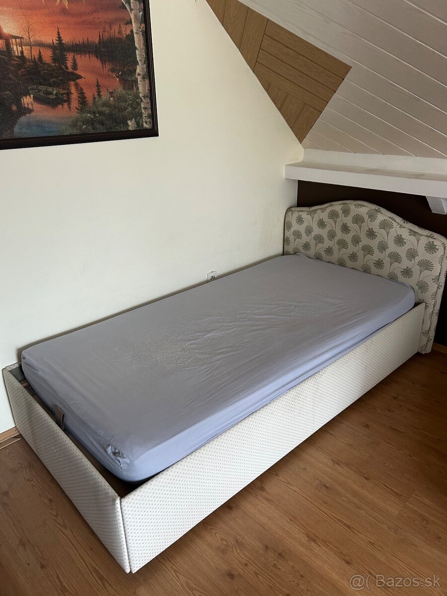 Posteľ 100x200 cm s matracom