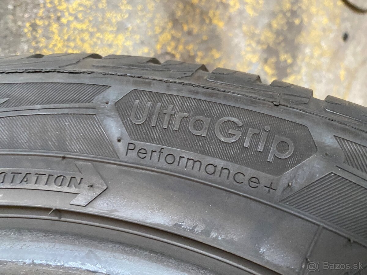 215/55/R17 GoodYear zimne