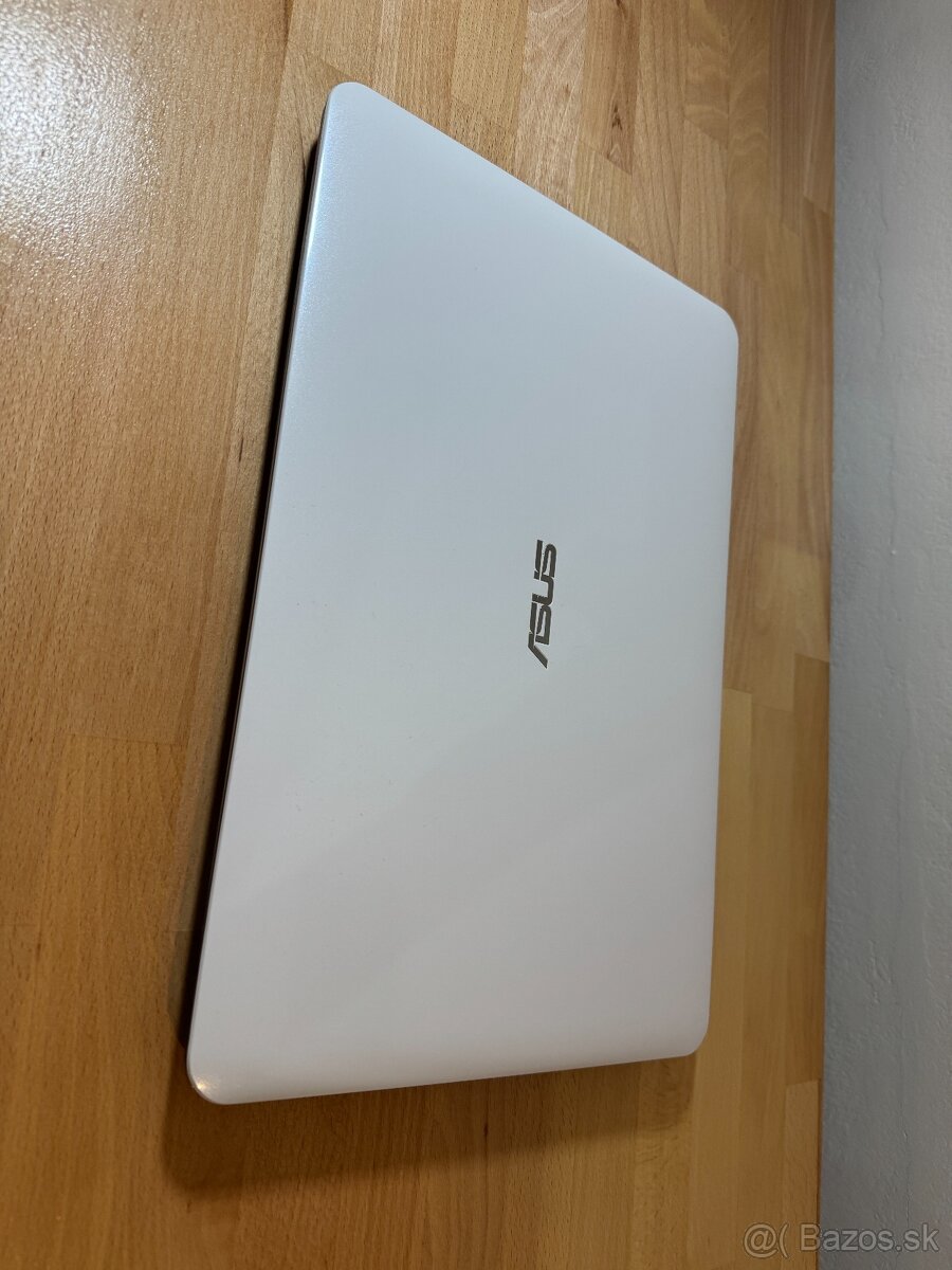 Notebook Asus X555UF