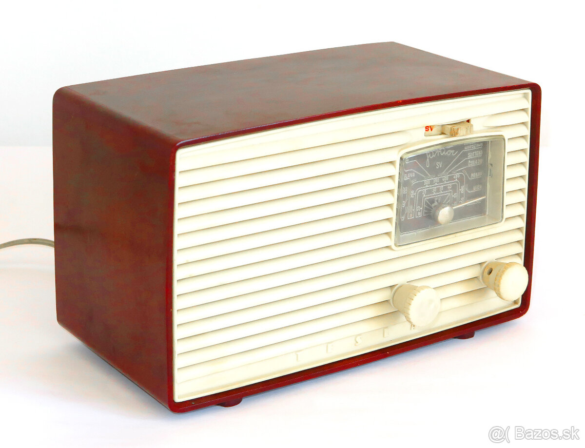 Elektrónkové bakelitové rádio Tesla 312A JUNIOR