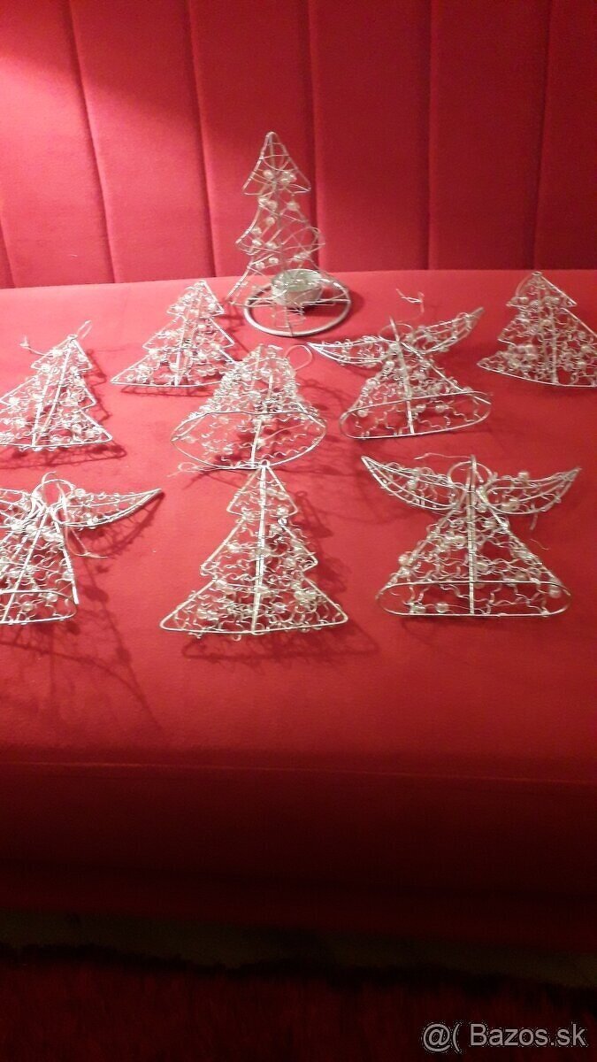 Vianočné drôtikové a plastové ozdoby