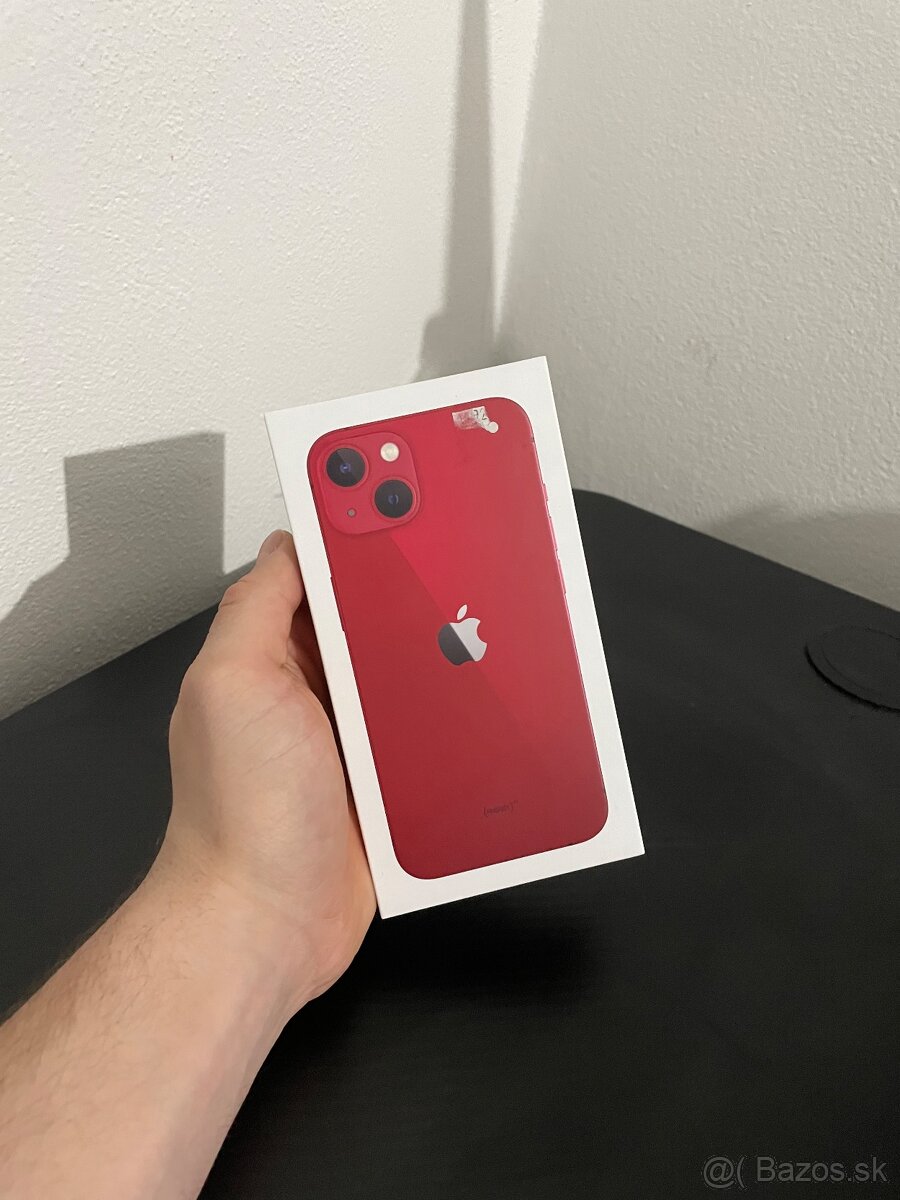Apple iPhone 13 Čistonový