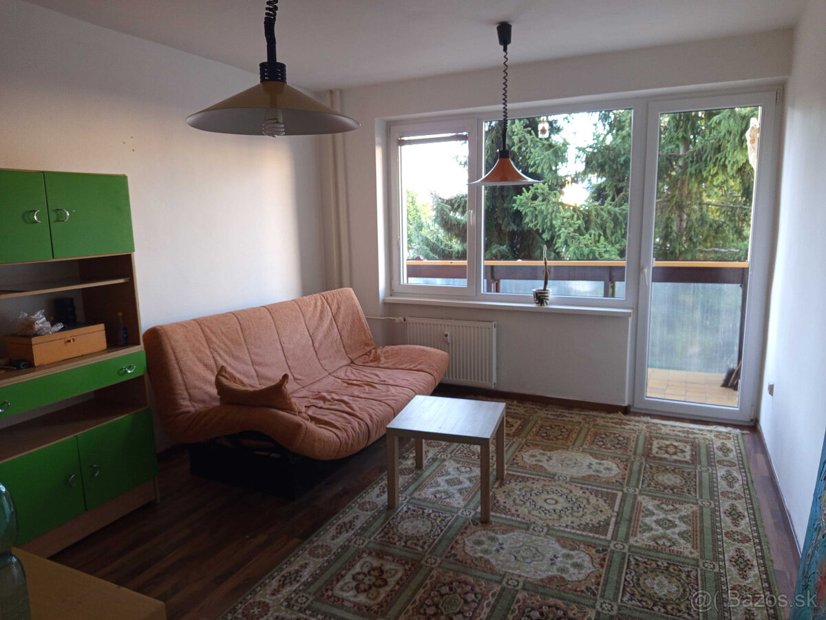 1- izbový byt s loggiou v centre mesta Zvolen