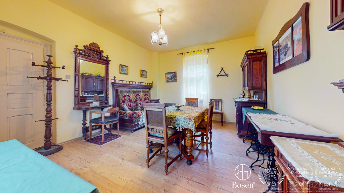 BOSEN | Na predaj rodinný dom v obci Nové Hony, 1730m2