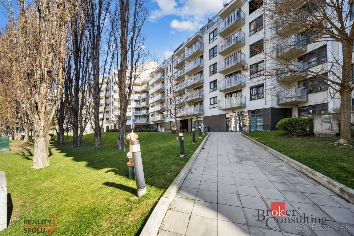 PREDAJ: 3-izb. byt, balkón, pivnica, garáž, Eden Park, Drieň