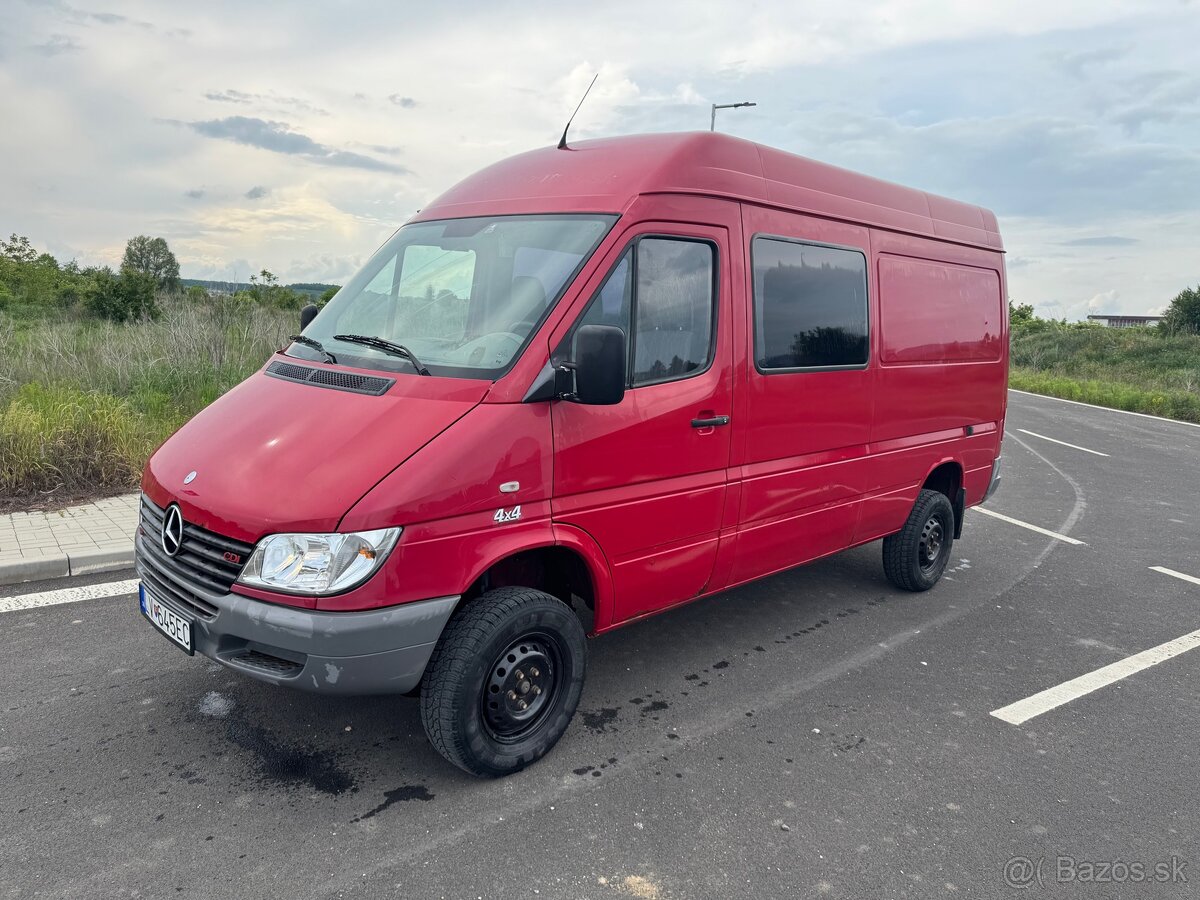 Mercedes Sprinter 316CDI 4x4 - 6 miestny