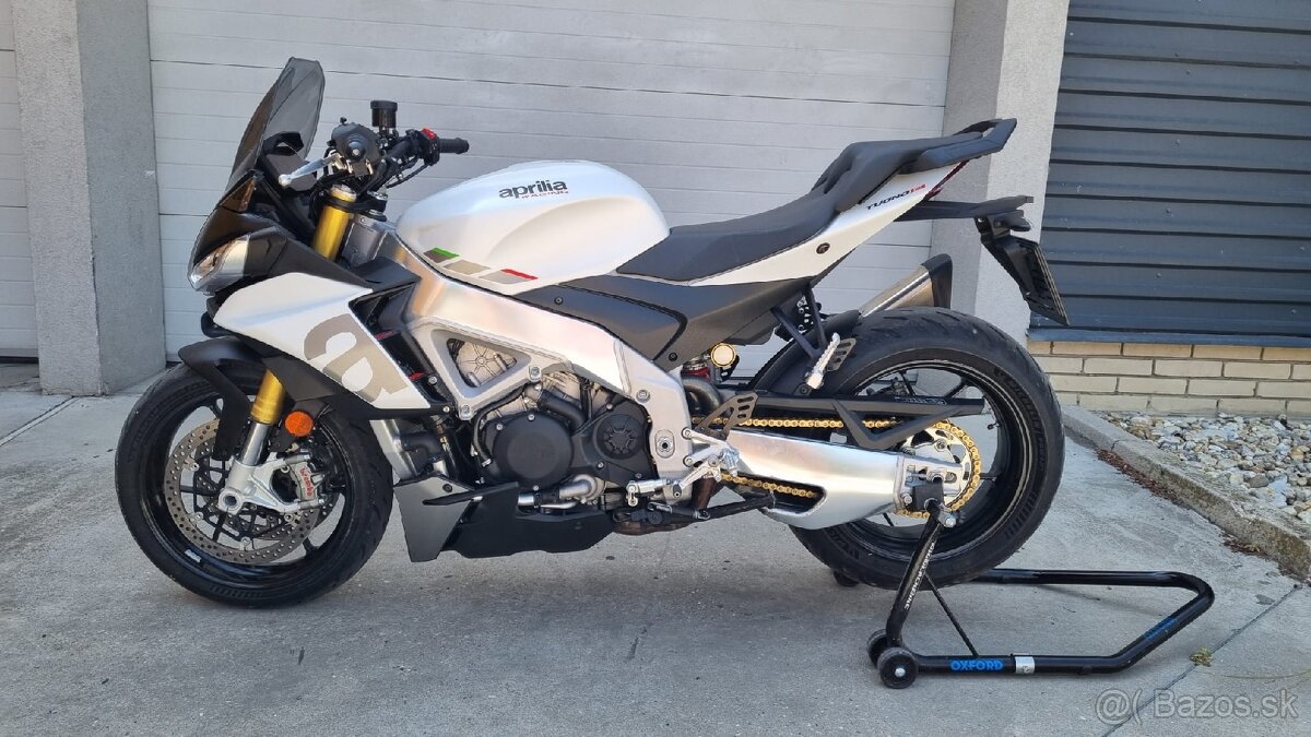 Aprilia Tuono V4