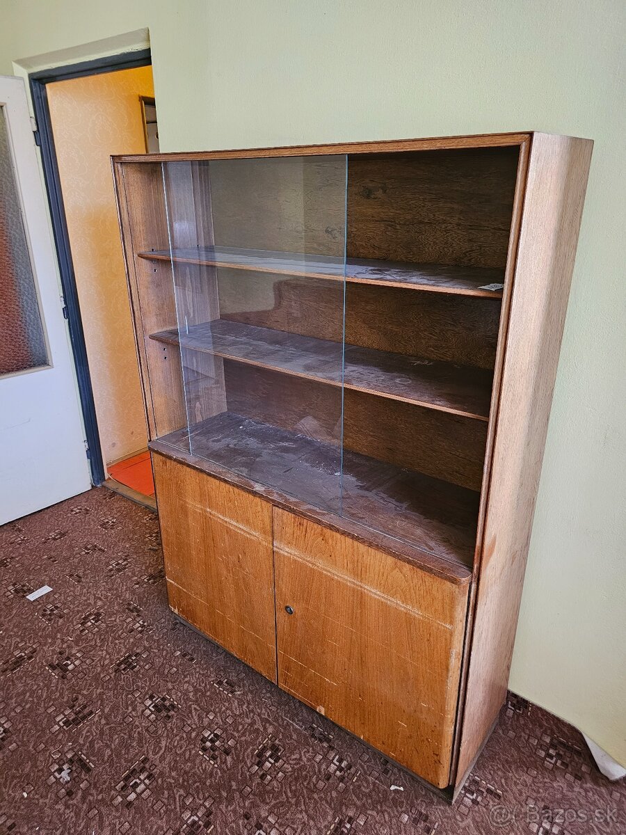 DARUJEM staru kniznicu