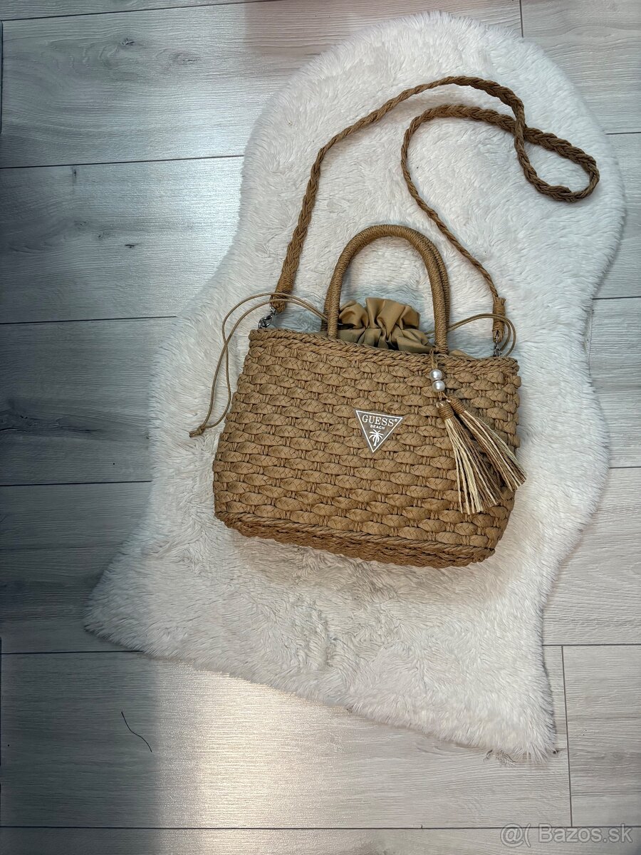 Slamenna letna kabelka guess