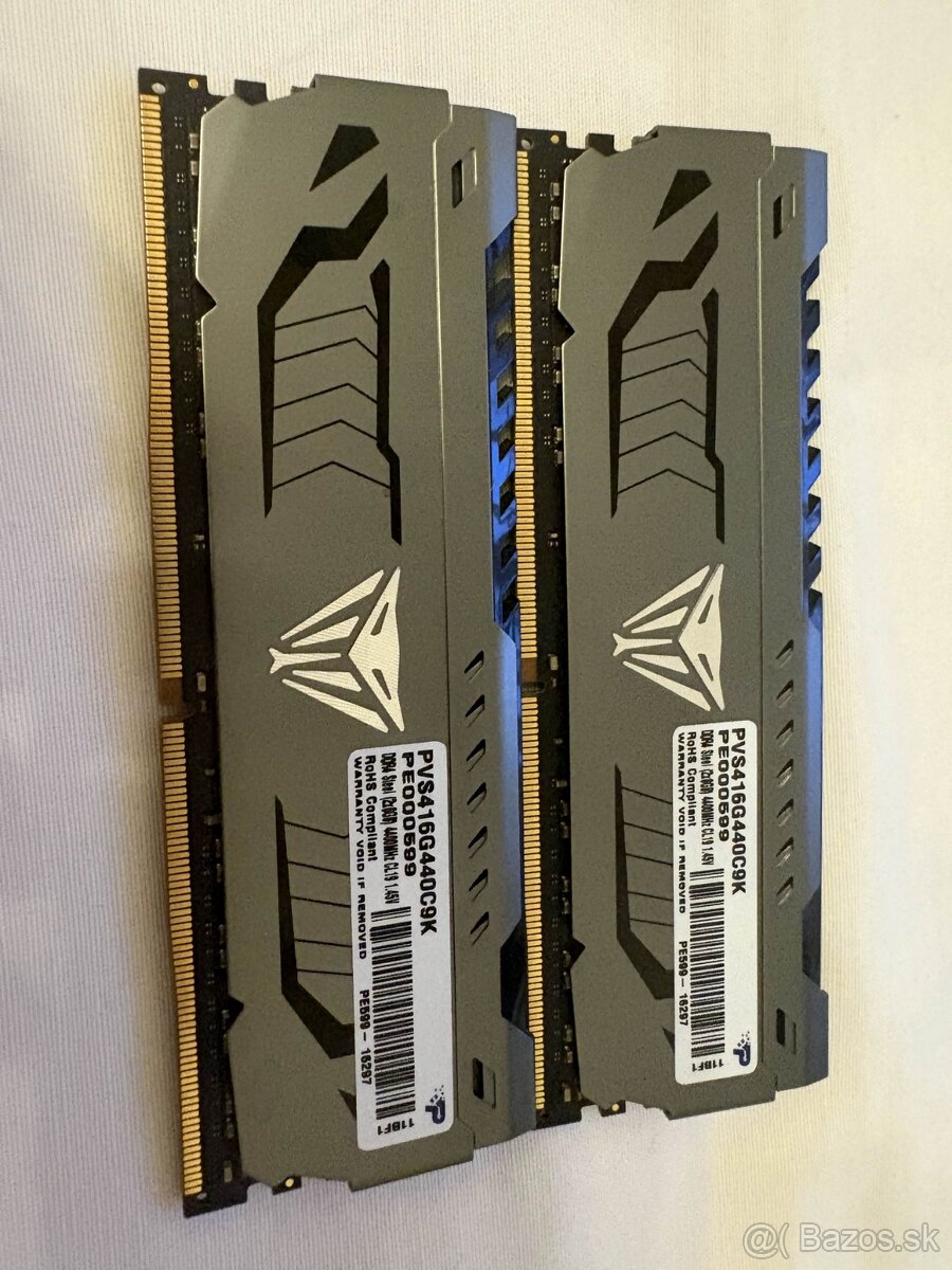 Dual DDR4 RAM 8+8GB