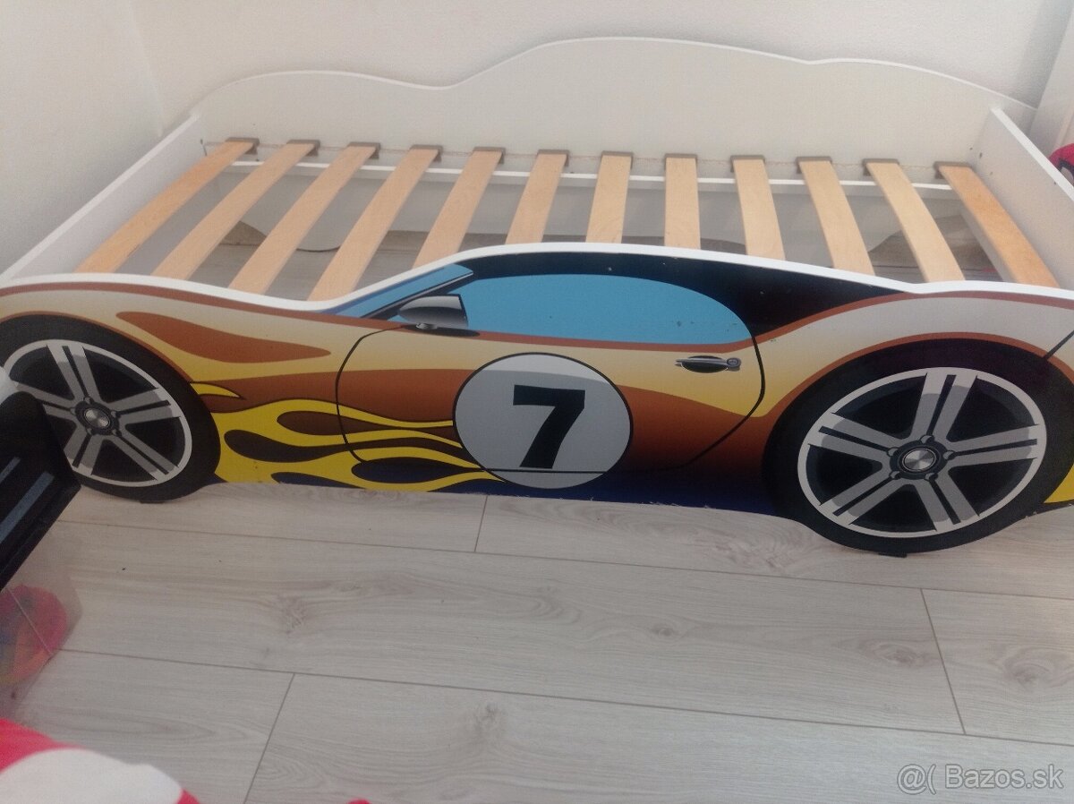 Predám detskú posteľ - auto