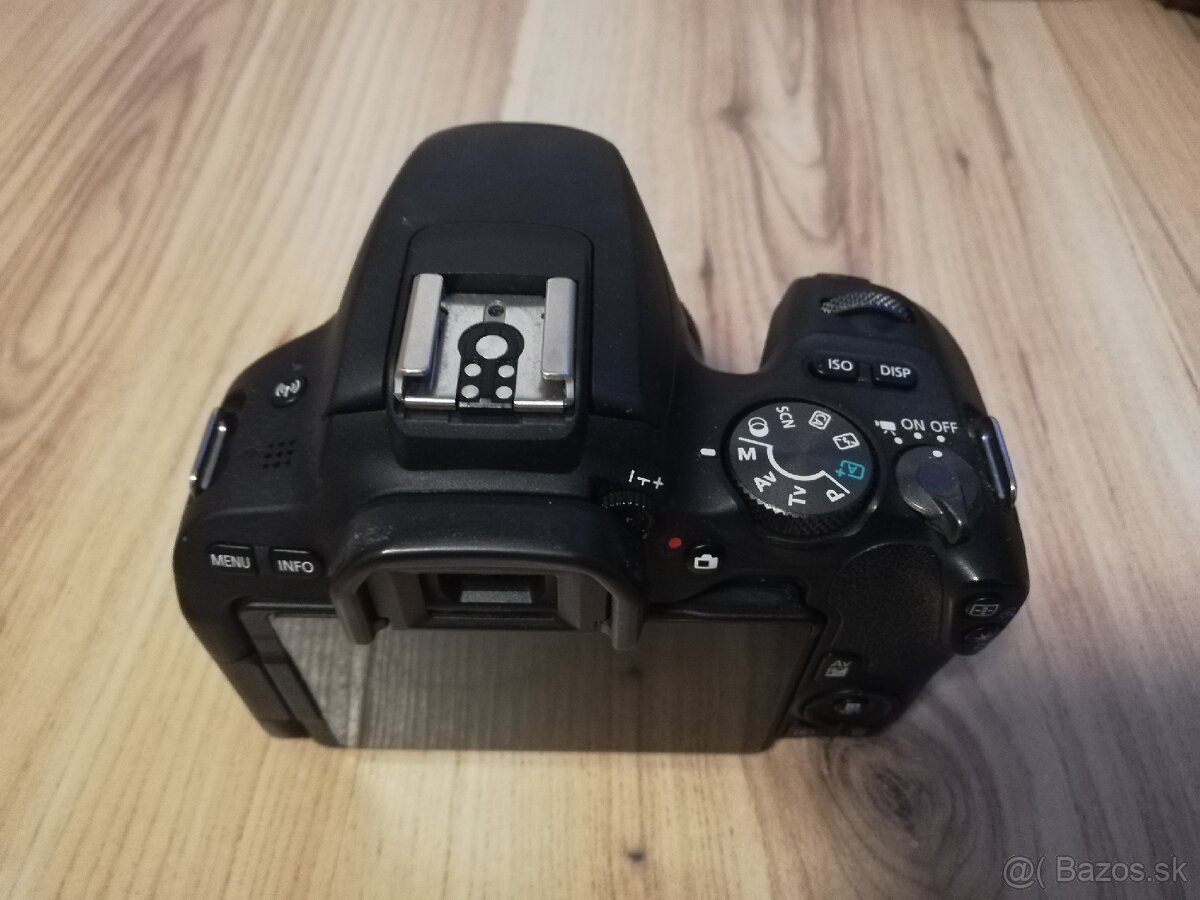Canon EOS200D