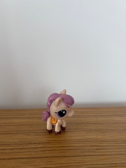 Littlest pet shop - postavička č. 1512