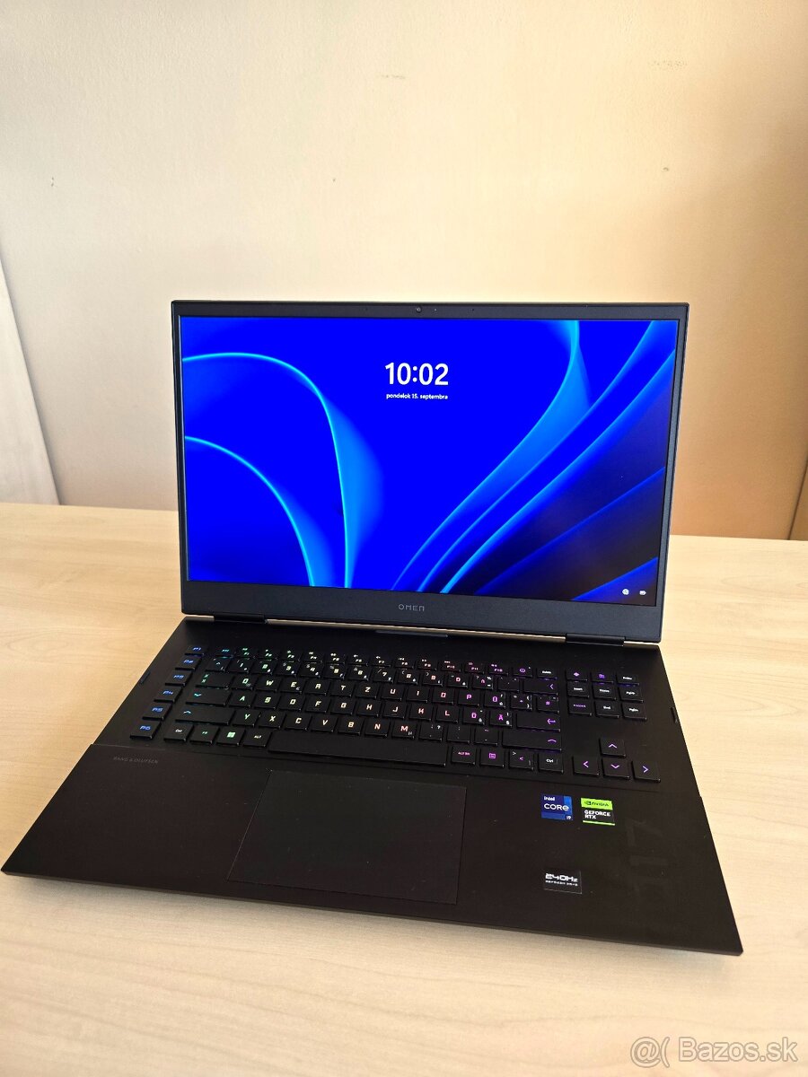 OMEN 17-ck2003 - 17" 240Hz 1440p, RTX 4090, i-9 13900HX