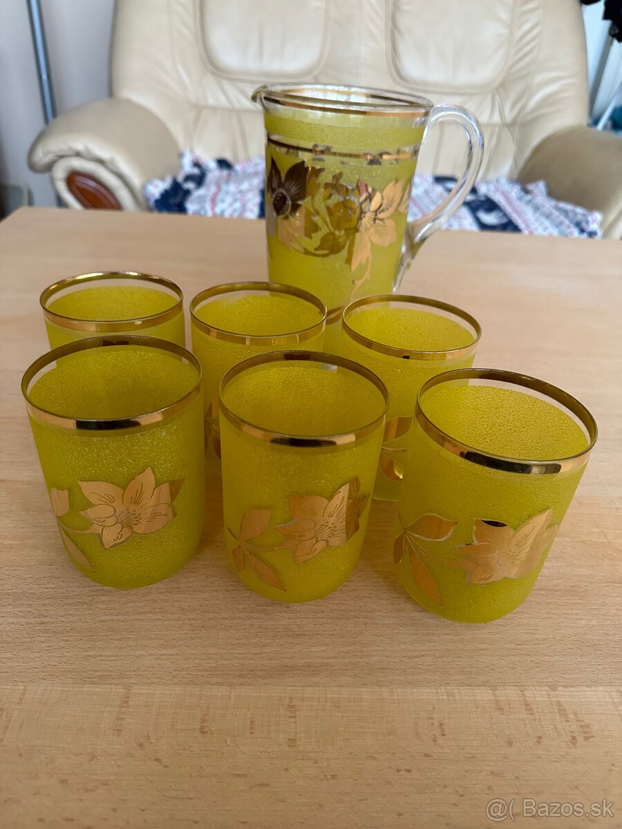 Retro sklenená súprava – džbán + 6 pohárov, zlátený dekor