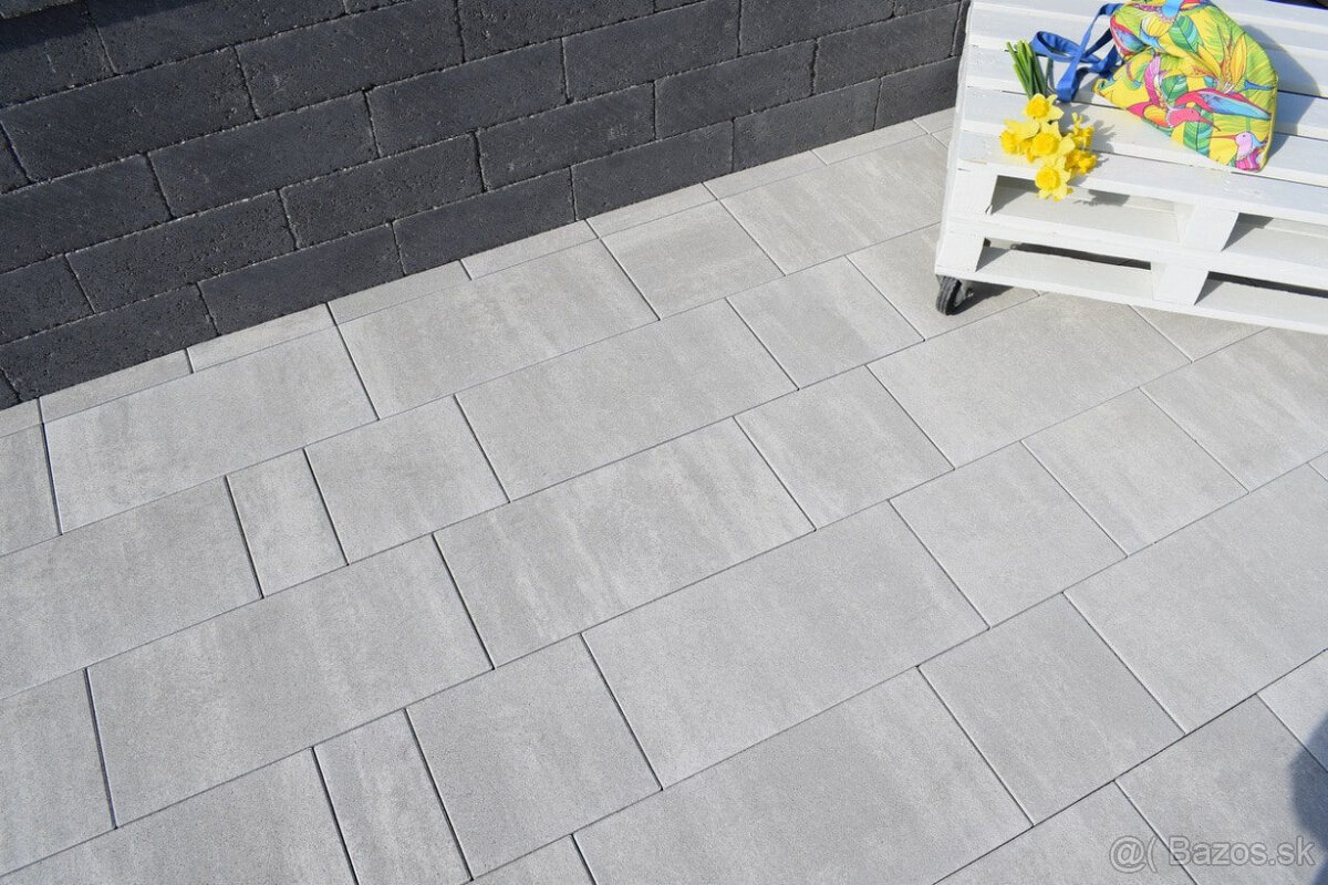 Predam prebytok zamkovej dlazby 6cm