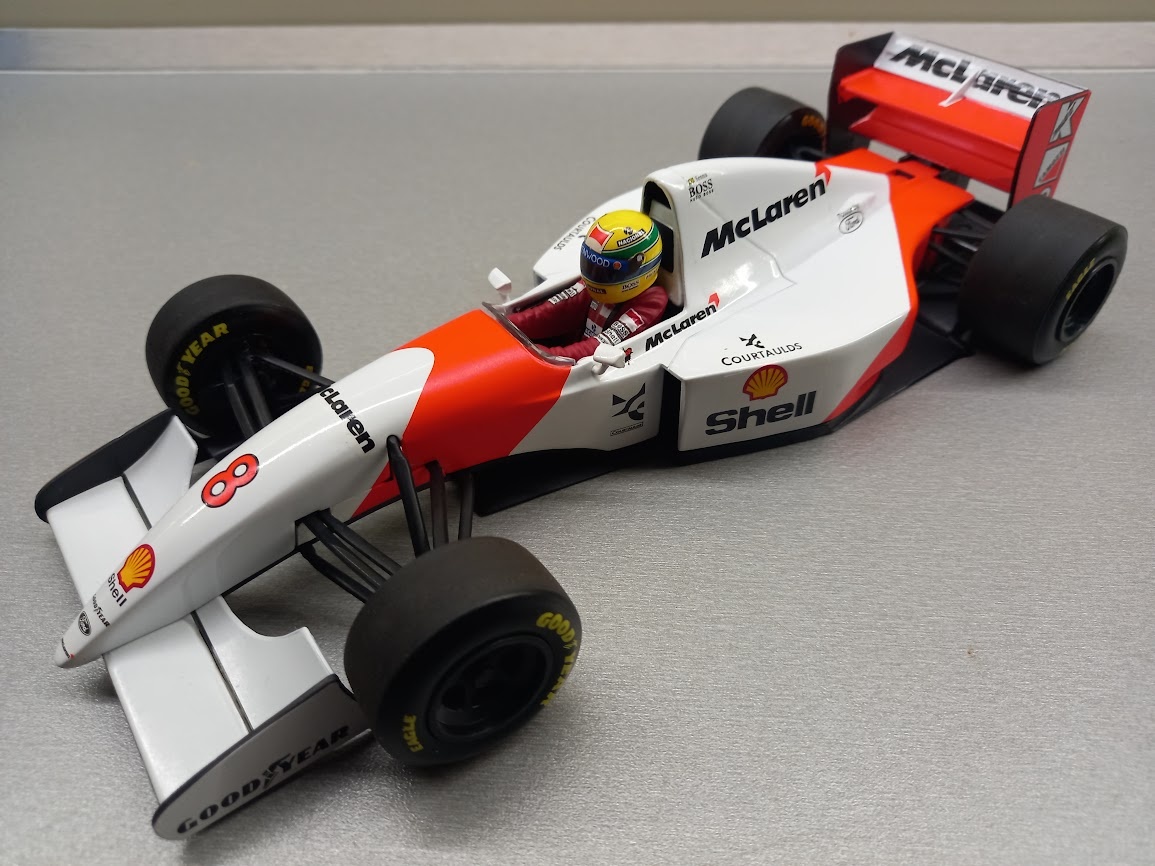 F1 MCLAREN FORD MP4/8 1993 AYRTON SENNA MINICHAMPS 1:18