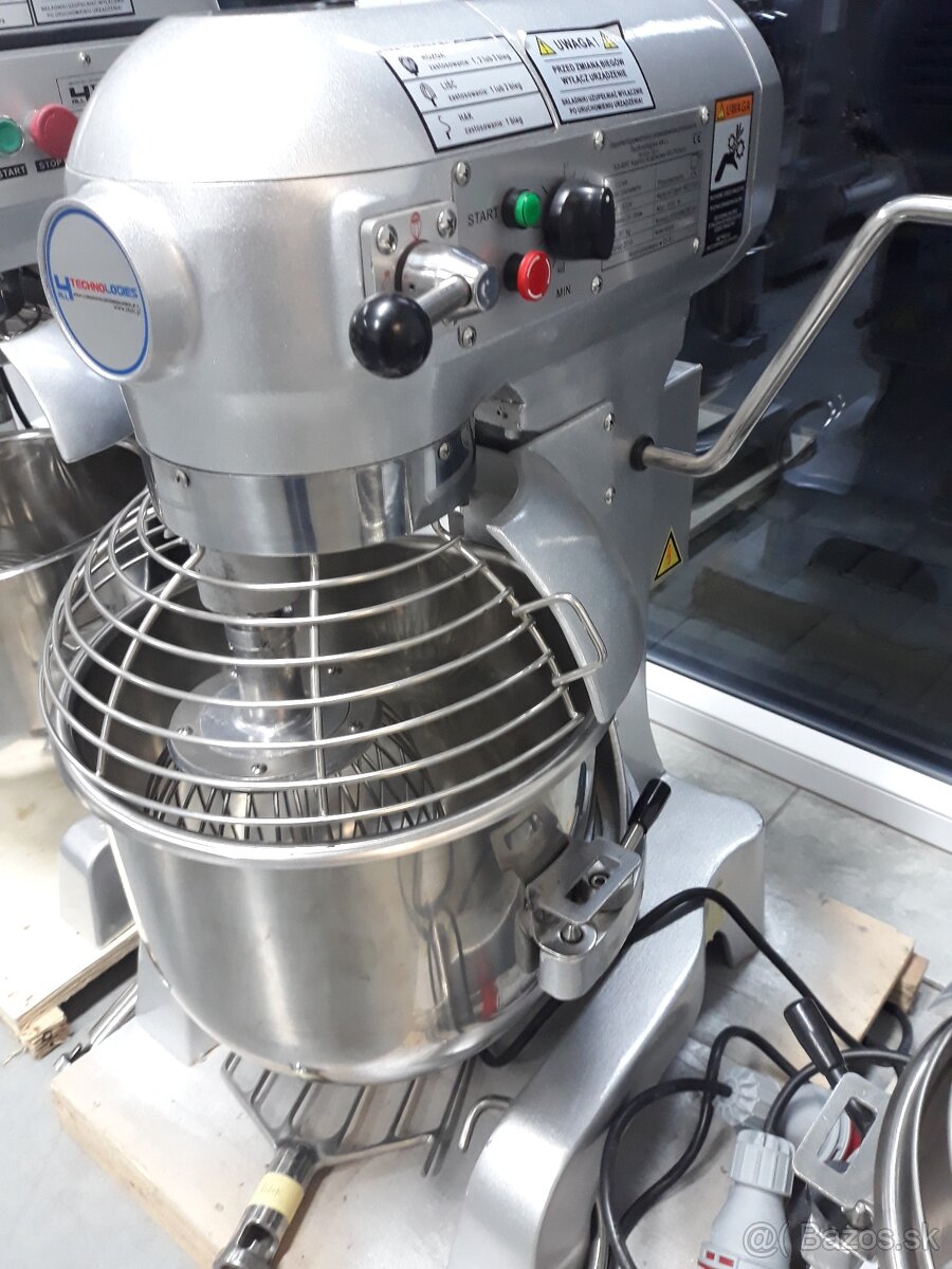 Kuchyňský robot 10 L  šlahač miesič cesta profi