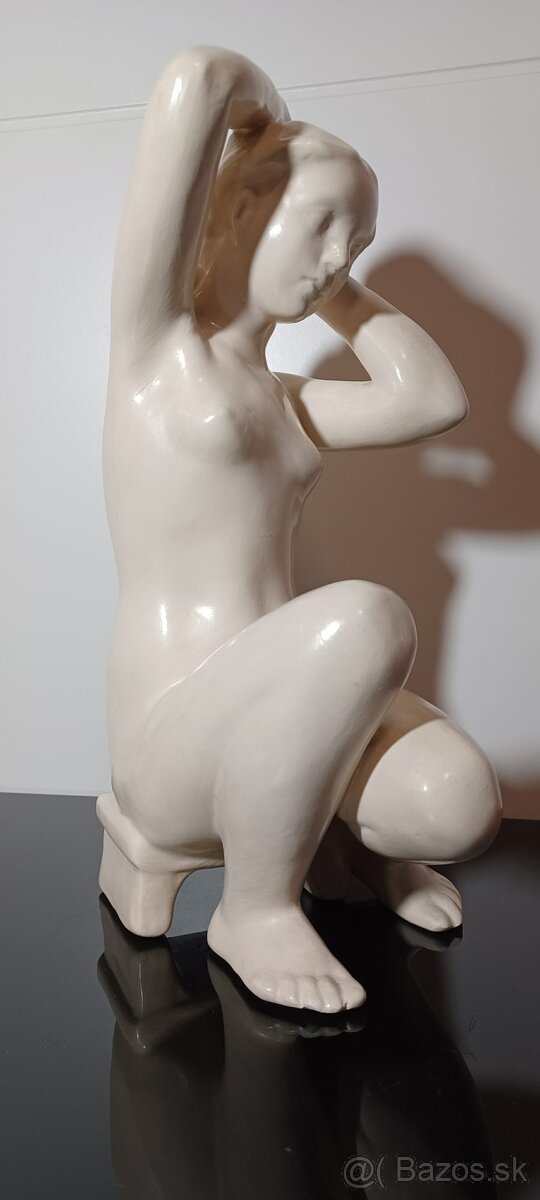 Veľká zberateľská keramická značená socha Akt 60-te roky .