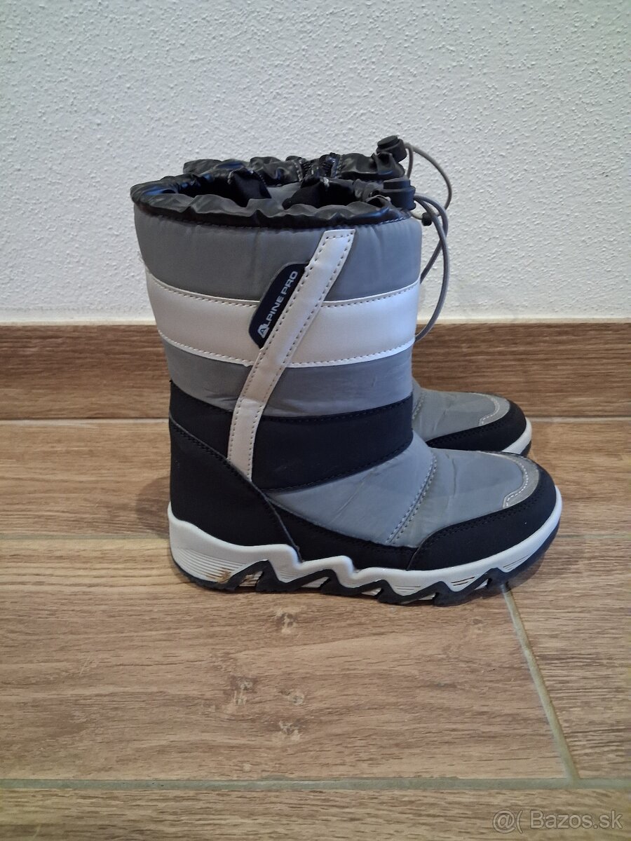 Chlacenske snehule ALPINE PRO v 31