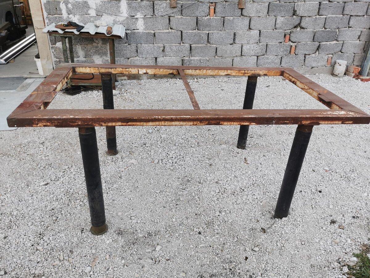 Ponk, pracovný stôl, zvarací stôl...