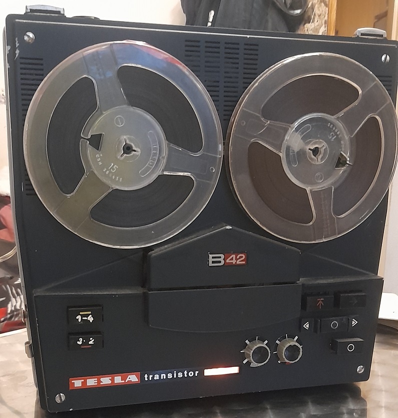 TESLA B42-kotúčový magnetofón-predám